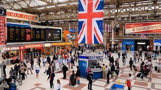 A Walk Through The London Victoria Station London England [upl. by Jared484]